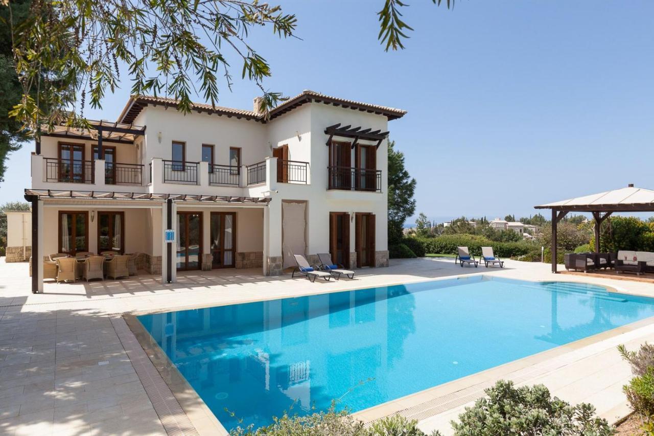 Aphrodite Hills Holiday Residences Superior Villas 5 Bedroom Superior Villa - 0135 Paphos